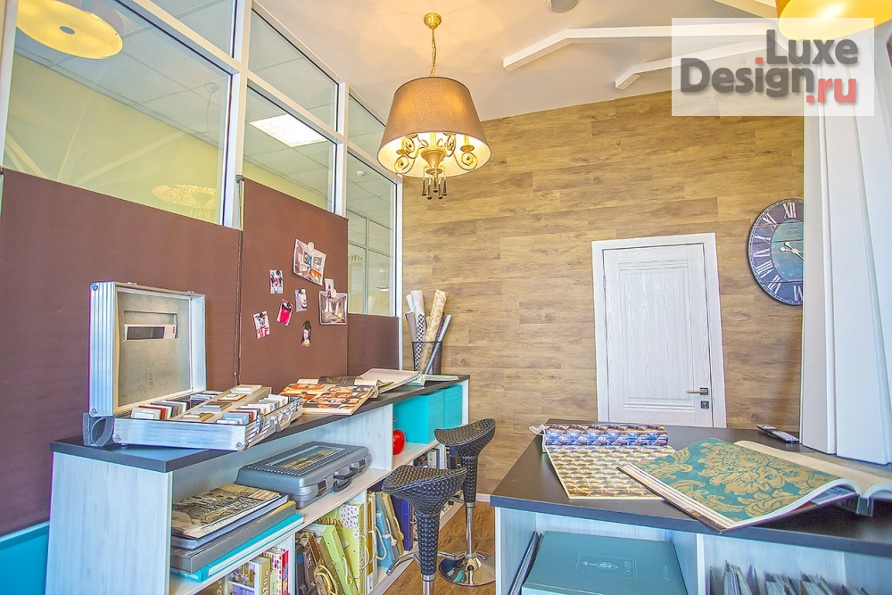 Дизайн интерьера офиса "Клуб хорошего интерьера Белый Глянец" (фото 2)